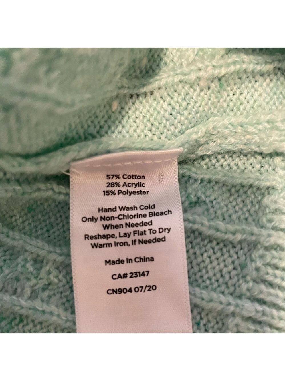 Talbots Cable Knit Sweater, Size M, Lime Green, 3-Button Shoulder Detail. - Picture 8 of 8